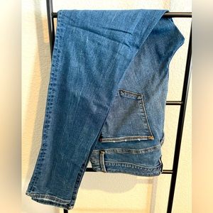 Universal Thread Skinny Jean
